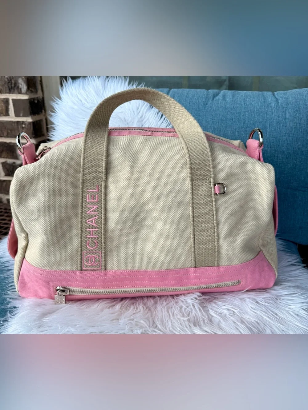 AUTHENTIC VINTAGE CHANEL SPORTS DUFFLE / BOSTON BAG 🩷